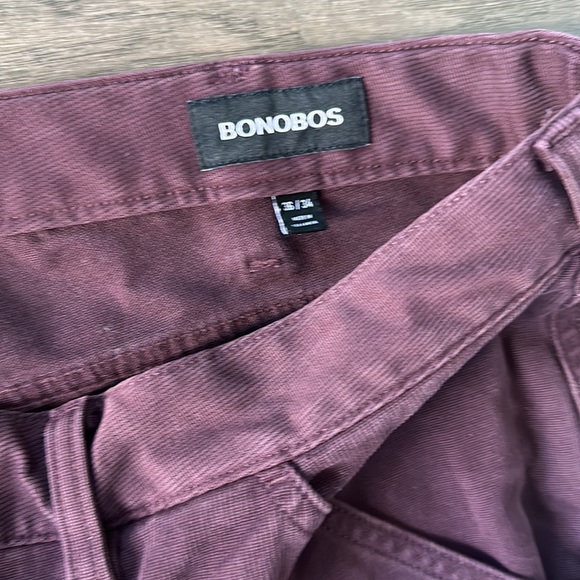 Bonobos slim travel jeans in plum/wine tasting color - Picture 2 of 4